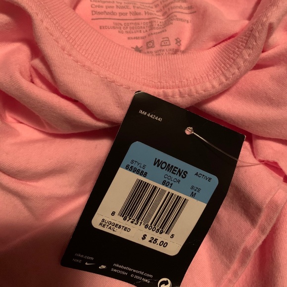 New nike pink tshirt size medium - Picture 2 of 2